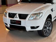 MITSUBISHI PAJERO TR4 2.0 4X4 16V 140CV 2012/2013 GRIFFCAR MULTIMARCAS DOIS IRMÃOS / Carros no Vale