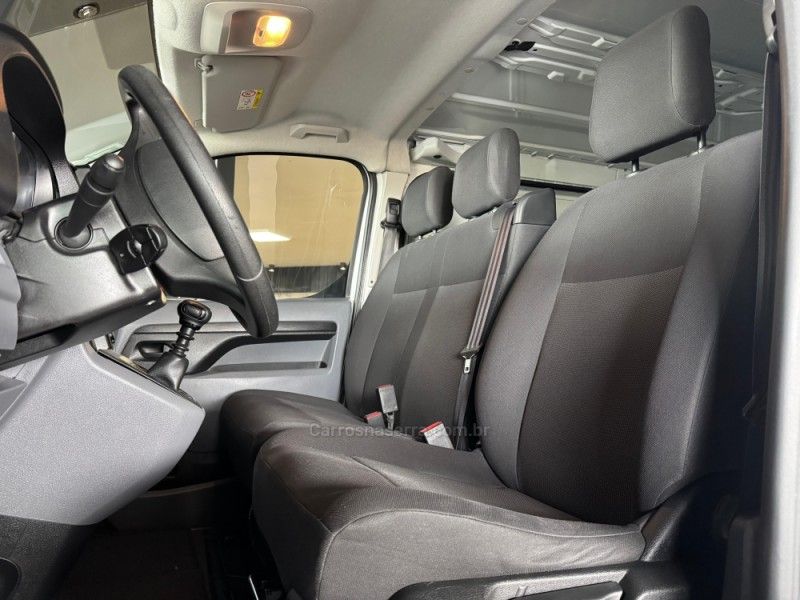 PEUGEOT EXPERT 1.6 BLUEHDI BUSINESS PACK 2021/2022 GRIFFCAR MULTIMARCAS DOIS IRMÃOS / Carros no Vale