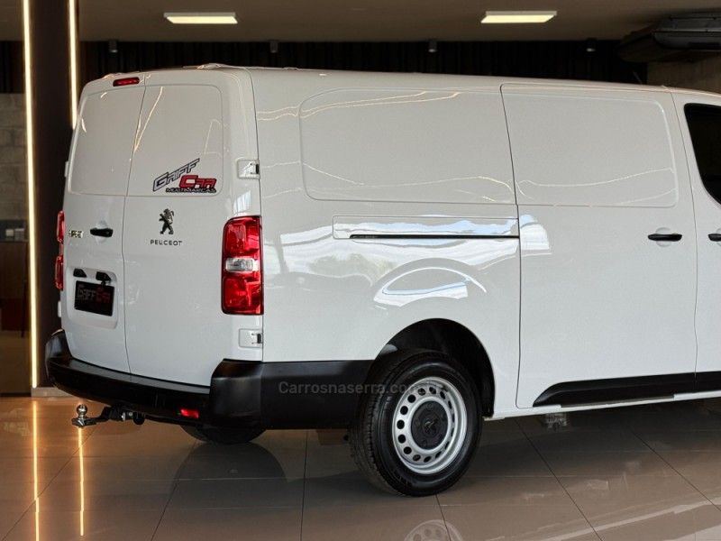 PEUGEOT EXPERT 1.6 BLUEHDI BUSINESS PACK 2021/2022 GRIFFCAR MULTIMARCAS DOIS IRMÃOS / Carros no Vale