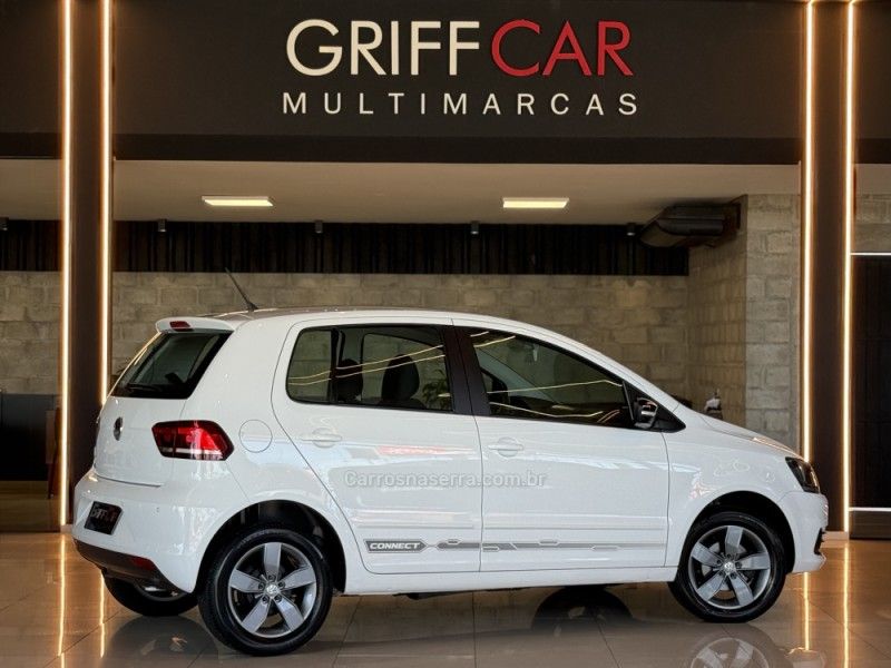 VOLKSWAGEN FOX 1.6 CONNECT 8V 2019/2019 GRIFFCAR MULTIMARCAS DOIS IRMÃOS / Carros no Vale