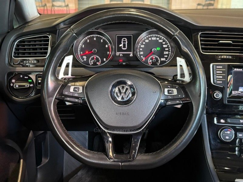 VOLKSWAGEN GOLF 1.4 TSI HIGHLINE 16V 2014/2014 GRIFFCAR MULTIMARCAS DOIS IRMÃOS / Carros no Vale