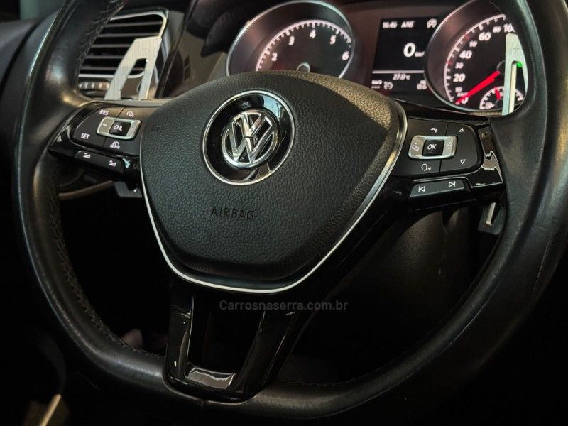 VOLKSWAGEN GOLF 1.4 TSI HIGHLINE 16V 2014/2014 GRIFFCAR MULTIMARCAS DOIS IRMÃOS / Carros no Vale