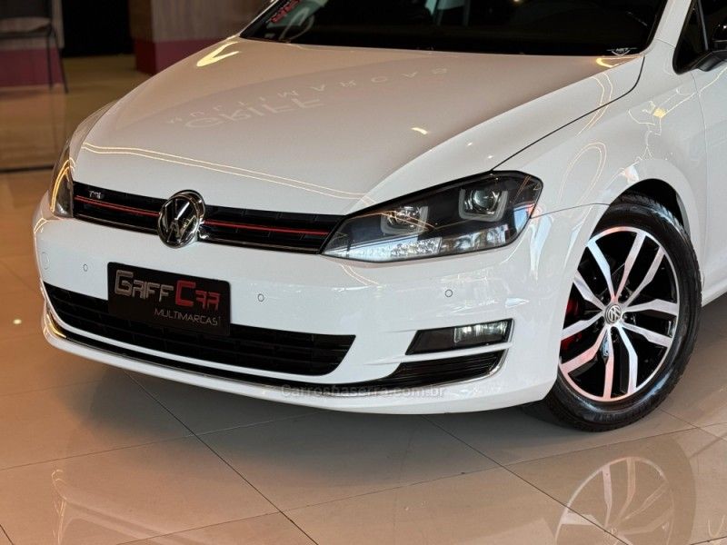 VOLKSWAGEN GOLF 1.4 TSI HIGHLINE 16V 2014/2014 GRIFFCAR MULTIMARCAS DOIS IRMÃOS / Carros no Vale