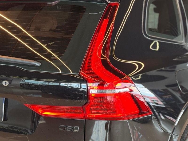 VOLVO XC60 2.0 D5 MOMENTUM AWD 2019/2020 GRIFFCAR MULTIMARCAS DOIS IRMÃOS / Carros no Vale