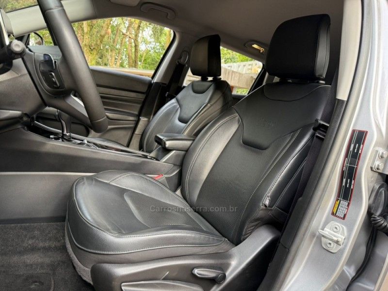 JEEP COMPASS 2.0 LONGITUDE TD350 TURBO 4X4 2022/2023 KASPER VEÍCULOS DOIS IRMÃOS / Carros no Vale
