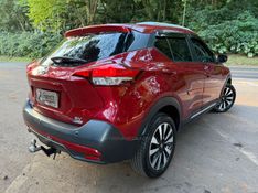 NISSAN KICKS 1.6 16V SV XTRONIC 2017/2018 KASPER VEÍCULOS DOIS IRMÃOS / Carros no Vale