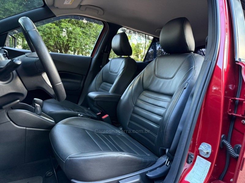 NISSAN KICKS 1.6 16V SV XTRONIC 2017/2018 KASPER VEÍCULOS DOIS IRMÃOS / Carros no Vale