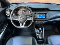 NISSAN KICKS 1.6 16V SV XTRONIC 2017/2018 KASPER VEÍCULOS DOIS IRMÃOS / Carros no Vale