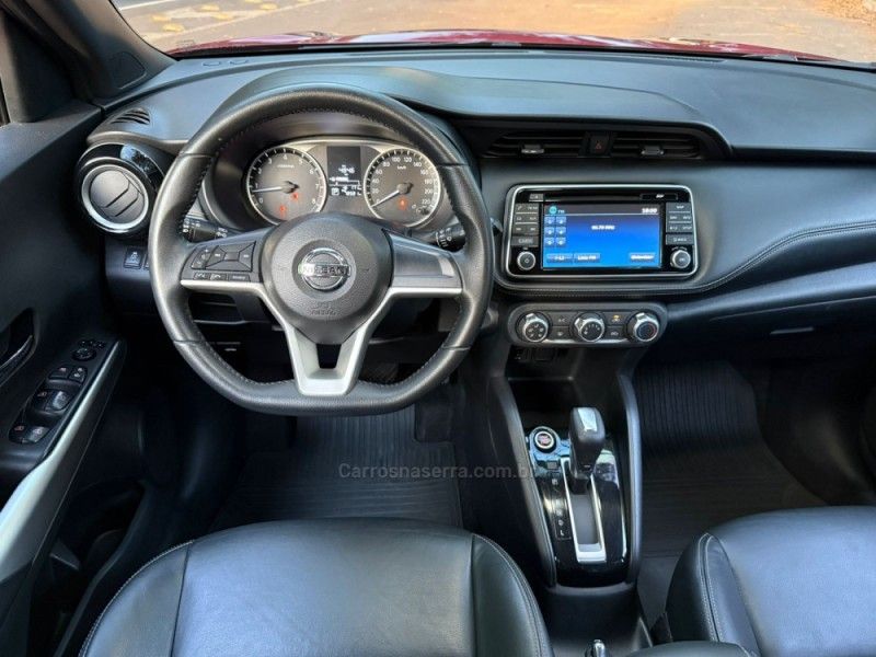 NISSAN KICKS 1.6 16V SV XTRONIC 2017/2018 KASPER VEÍCULOS DOIS IRMÃOS / Carros no Vale