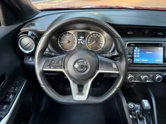 NISSAN KICKS 1.6 16V SV XTRONIC 2017/2018 KASPER VEÍCULOS DOIS IRMÃOS / Carros no Vale