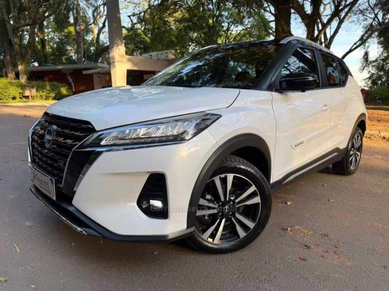 NISSAN KICKS 1.6 EXCLUSIVE 16V 2023/2024 KASPER VEÍCULOS DOIS IRMÃOS / Carros no Vale