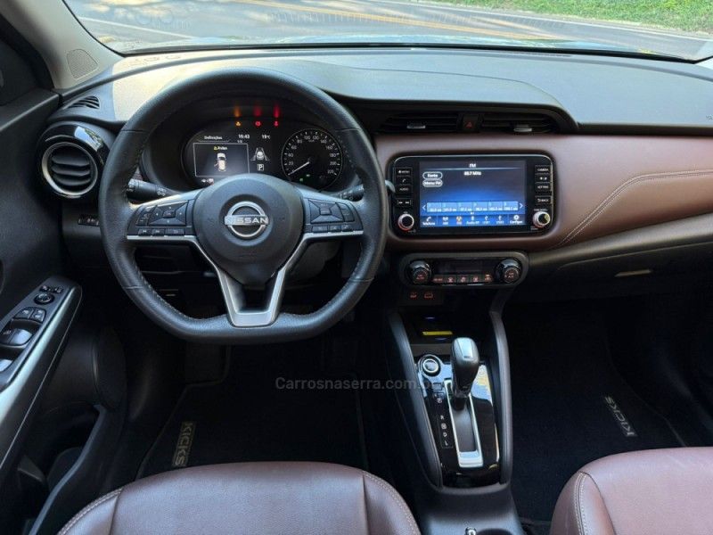 NISSAN KICKS 1.6 EXCLUSIVE 16V 2023/2024 KASPER VEÍCULOS DOIS IRMÃOS / Carros no Vale