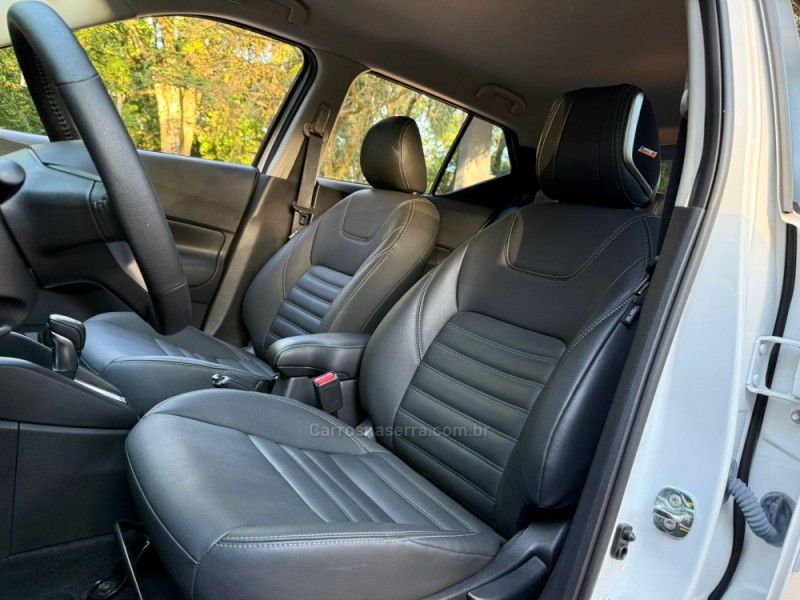 NISSAN KICKS 1.6 EXCLUSIVE 16V 2023/2024 KASPER VEÍCULOS DOIS IRMÃOS / Carros no Vale