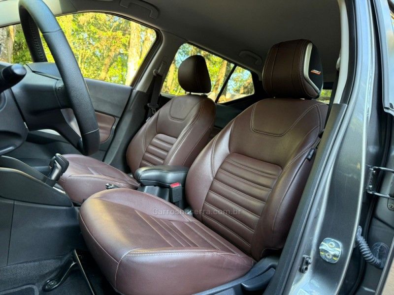 NISSAN KICKS 1.6 EXCLUSIVE 16V 2023/2024 KASPER VEÍCULOS DOIS IRMÃOS / Carros no Vale