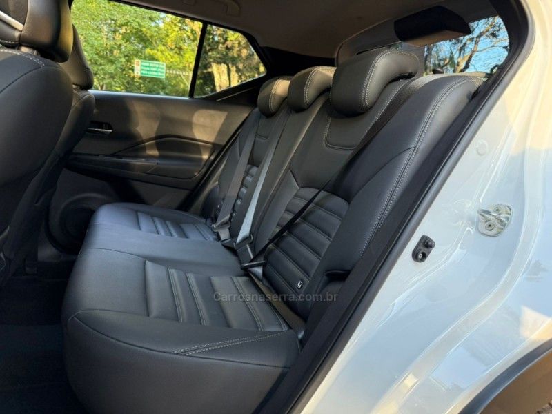 NISSAN KICKS 1.6 EXCLUSIVE 16V 2023/2024 KASPER VEÍCULOS DOIS IRMÃOS / Carros no Vale