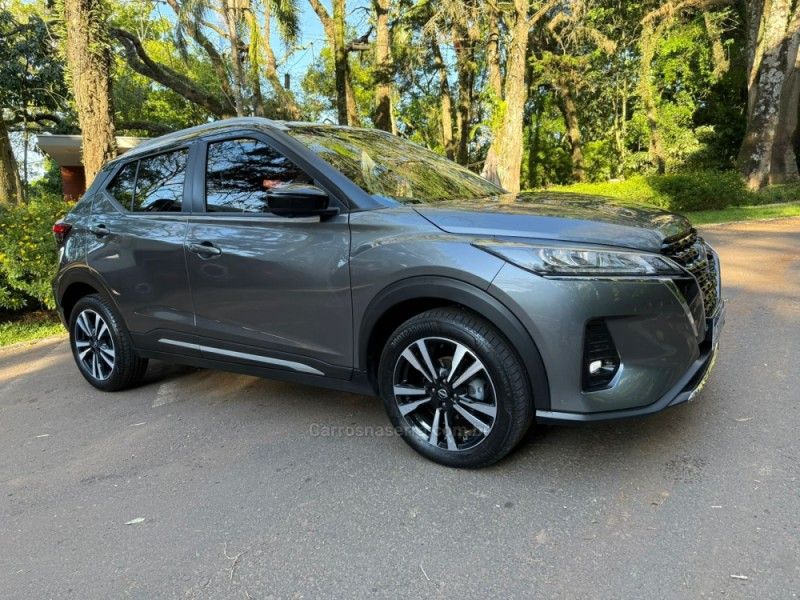 NISSAN KICKS 1.6 EXCLUSIVE 16V 2023/2024 KASPER VEÍCULOS DOIS IRMÃOS / Carros no Vale