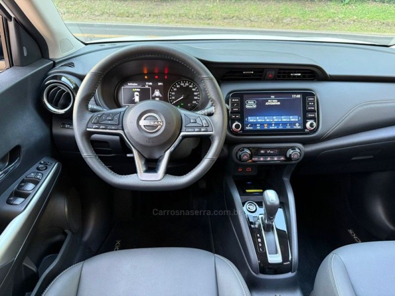 NISSAN KICKS 1.6 EXCLUSIVE 16V 2023/2024 KASPER VEÍCULOS DOIS IRMÃOS / Carros no Vale