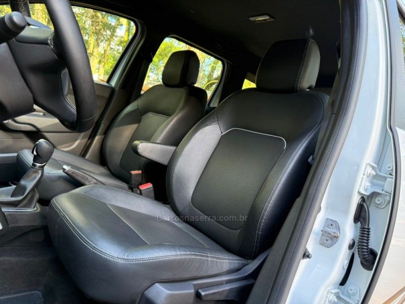 RENAULT DUSTER 1.6 ICONIC 16V 2023/2024 KASPER VEÍCULOS DOIS IRMÃOS / Carros no Vale