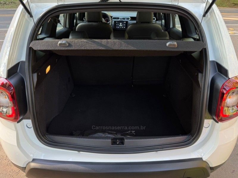 RENAULT DUSTER 1.6 ICONIC 16V 2023/2024 KASPER VEÍCULOS DOIS IRMÃOS / Carros no Vale