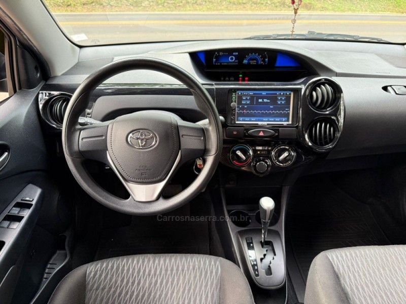 TOYOTA ETIOS 1.3 X 16V 2019/2020 KASPER VEÍCULOS DOIS IRMÃOS / Carros no Vale