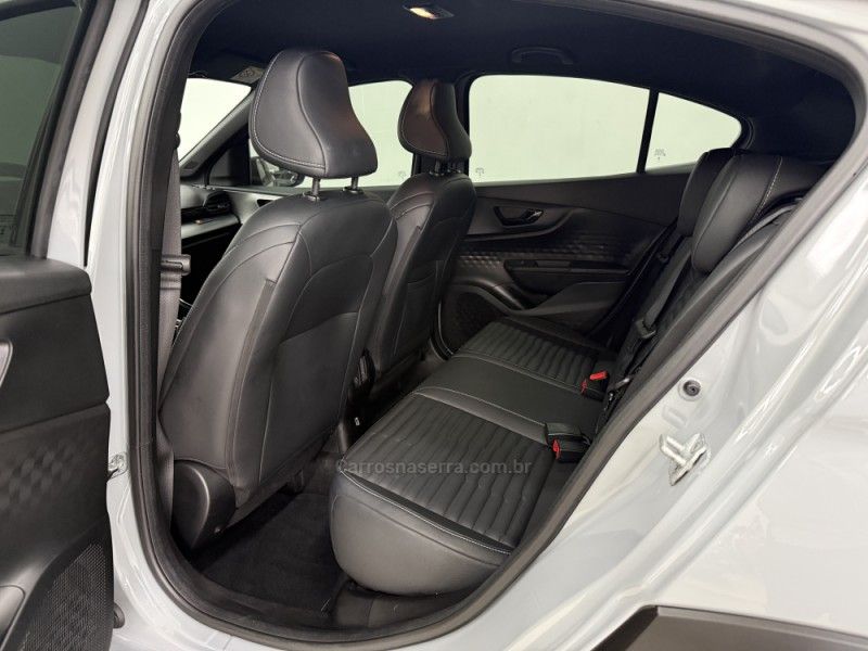 FIAT FASTBACK 1.3 LIMITED EDITION 270 TURBO 2023/2023 FOCAR VEÍCULOS CAXIAS DO SUL / Carros no Vale