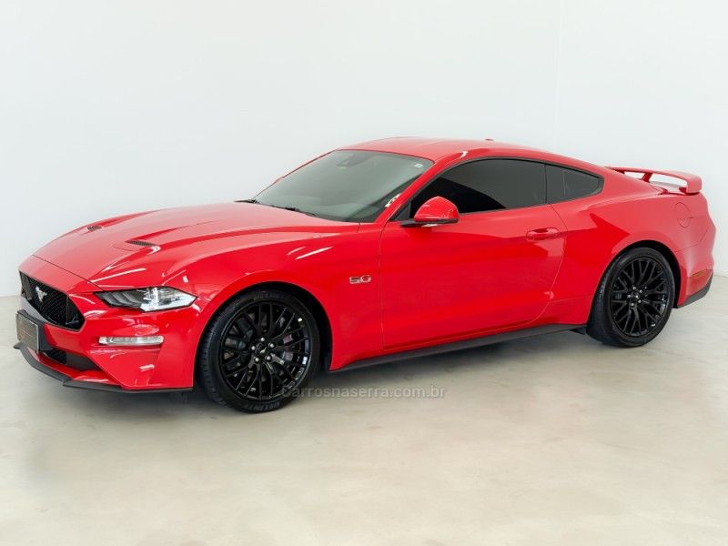 FORD MUSTANG 5.0 GT PREMIUM COUPÉ V8 32V 2018/2018 FOCAR VEÍCULOS CAXIAS DO SUL / Carros no Vale