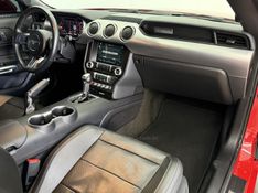 FORD MUSTANG 5.0 GT PREMIUM COUPÉ V8 32V 2018/2018 FOCAR VEÍCULOS CAXIAS DO SUL / Carros no Vale
