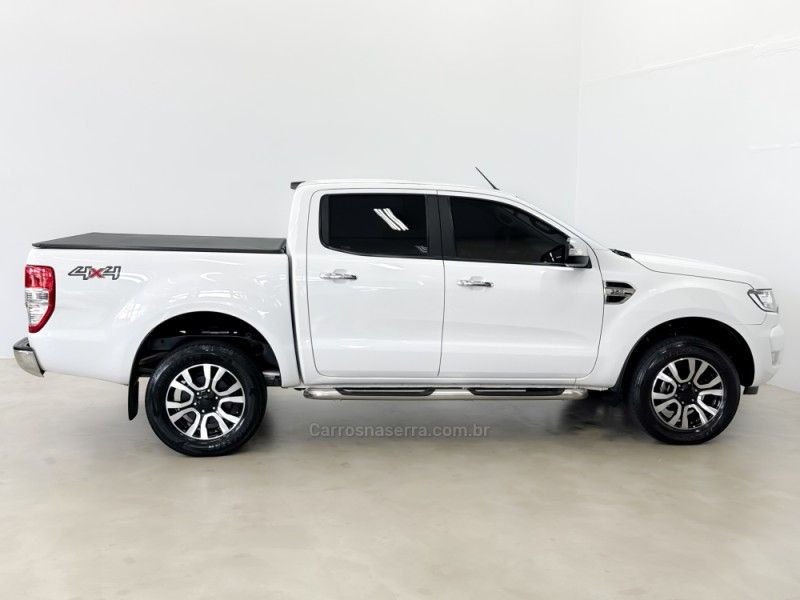 FORD RANGER 3.2 XLT 4X4 CD 20V 2018/2019 FOCAR VEÍCULOS CAXIAS DO SUL / Carros no Vale
