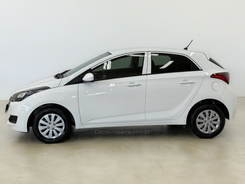 HYUNDAI HB20 1.0 UNIQUE 12V 2018/2019 FOCAR VEÍCULOS CAXIAS DO SUL / Carros no Vale