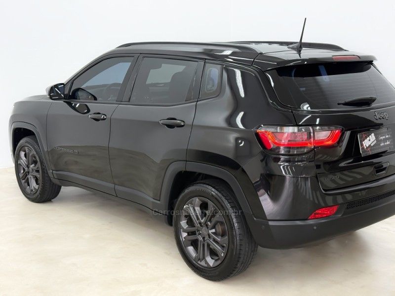 JEEP COMPASS 1.3 SERIE 80 ANOS 16V TURBO 2022/2022 FOCAR VEÍCULOS CAXIAS DO SUL / Carros no Vale JEEP COMPASS 1.3 SERIE 80 ANOS 16V TURBO 2022/2022 FOCAR VEÍCULOS CAXIAS DO SUL / Carros no Vale