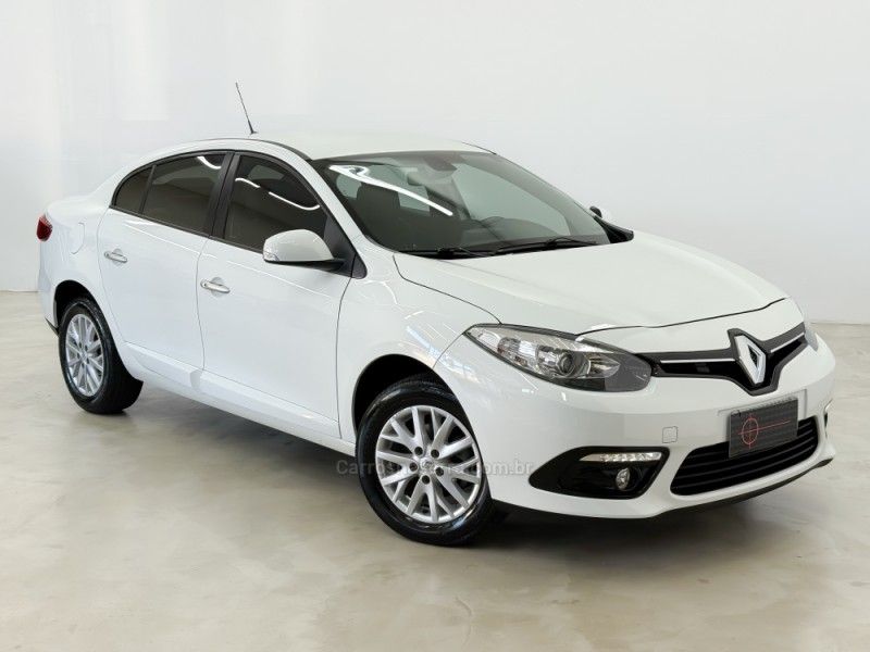 RENAULT FLUENCE 2.0 DYNAMIQUE PLUS 16V 2015/2016 FOCAR VEÍCULOS CAXIAS DO SUL / Carros no Vale