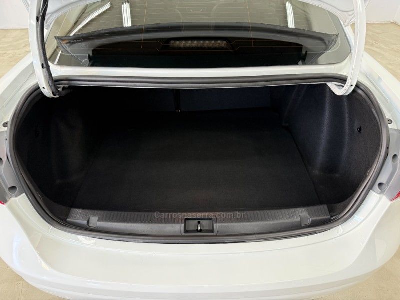 RENAULT FLUENCE 2.0 DYNAMIQUE PLUS 16V 2015/2016 FOCAR VEÍCULOS CAXIAS DO SUL / Carros no Vale