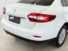 RENAULT FLUENCE 2.0 DYNAMIQUE PLUS 16V 2015/2016 FOCAR VEÍCULOS CAXIAS DO SUL / Carros no Vale