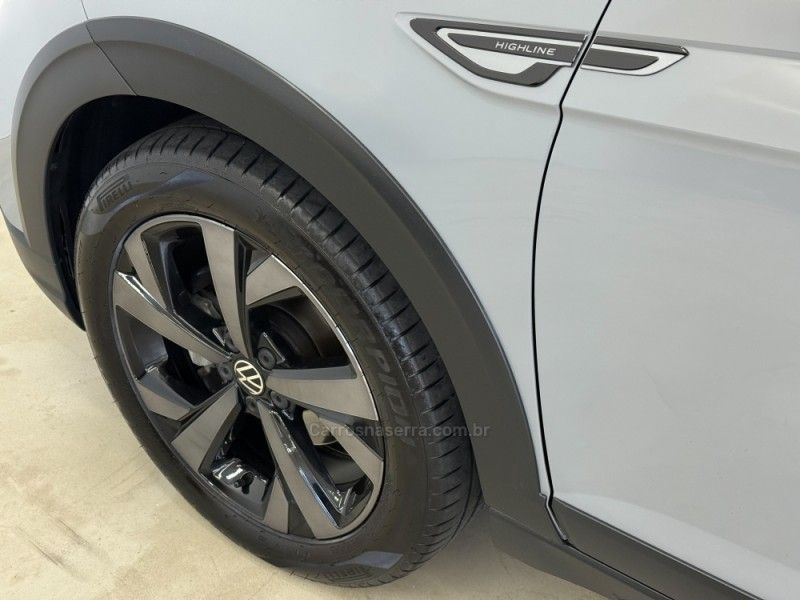 VOLKSWAGEN NIVUS 1.0 200 TSI HIGHLINE LAUNCHING EDITION TOTAL 2023/2023 FOCAR VEÍCULOS CAXIAS DO SUL / Carros no Vale