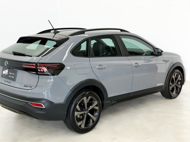 VOLKSWAGEN NIVUS 1.0 200 TSI HIGHLINE LAUNCHING EDITION TOTAL 2023/2023 FOCAR VEÍCULOS CAXIAS DO SUL / Carros no Vale