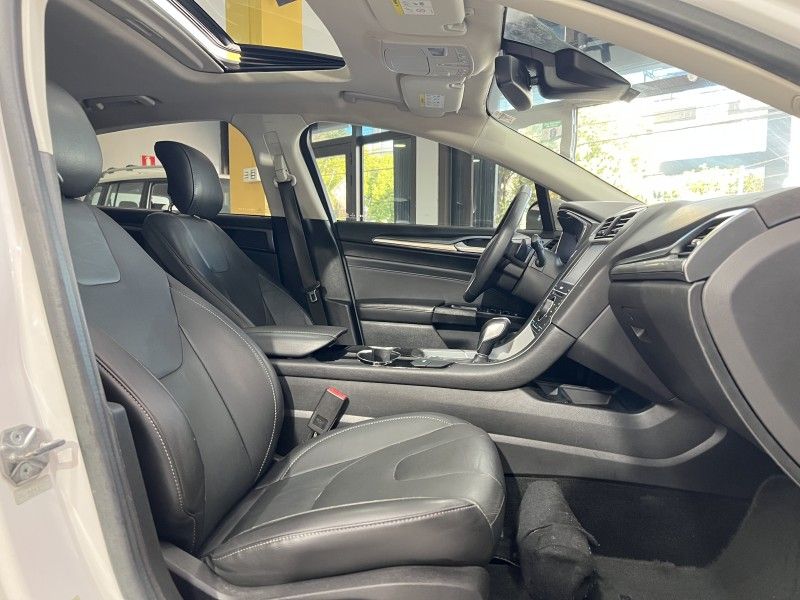 FORD FUSION 2.0 TITANIUM AWD 16V 2013/2014 PRIME MULTIMARCAS CAXIAS DO SUL / Carros no Vale