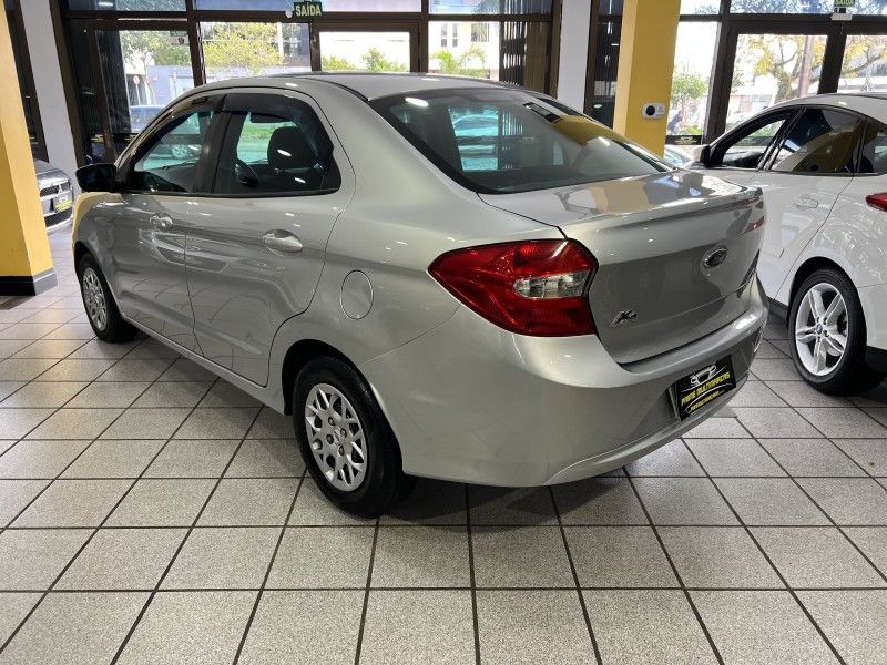 FORD KA 1.5 SE PLUS SEDAN 2015/2015 PRIME MULTIMARCAS CAXIAS DO SUL / Carros no Vale