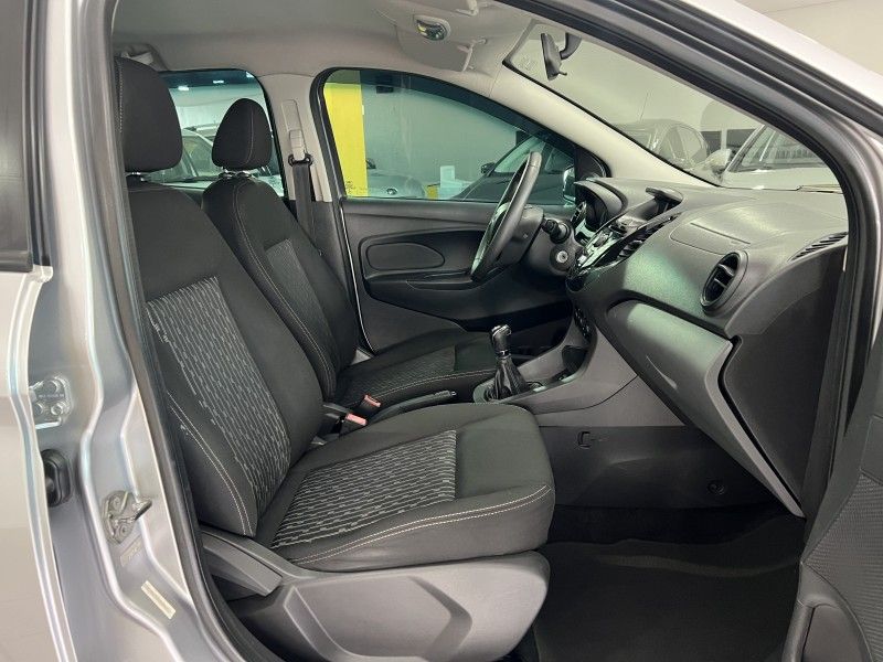 FORD KA 1.5 SE PLUS SEDAN 2015/2015 PRIME MULTIMARCAS CAXIAS DO SUL / Carros no Vale