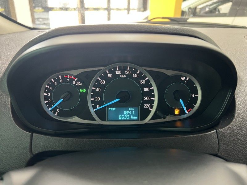 FORD KA 1.5 SE PLUS SEDAN 2015/2015 PRIME MULTIMARCAS CAXIAS DO SUL / Carros no Vale
