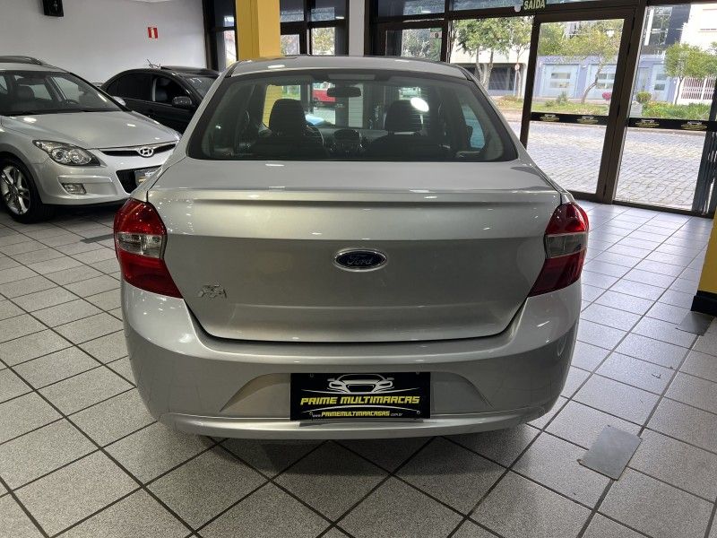 FORD KA 1.5 SE PLUS SEDAN 2015/2015 PRIME MULTIMARCAS CAXIAS DO SUL / Carros no Vale
