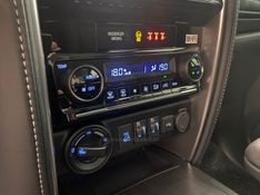 TOYOTA HILUX SW4 2.8 4X4 SRX PLATINUM TURBO 2025/2025 ÓTIMA CAR FLORES DA CUNHA / Carros no Vale