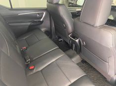 TOYOTA HILUX SW4 2.8 4X4 SRX PLATINUM TURBO 2025/2025 ÓTIMA CAR FLORES DA CUNHA / Carros no Vale