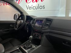 VOLKSWAGEN AMAROK 2.0 TRENDLINE 4X4 CD 16V TURBO INTERCOOLER 2017/2018 ÓTIMA CAR FLORES DA CUNHA / Carros no Vale