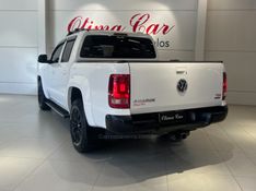 VOLKSWAGEN AMAROK 2.0 TRENDLINE 4X4 CD 16V TURBO INTERCOOLER 2017/2018 ÓTIMA CAR FLORES DA CUNHA / Carros no Vale