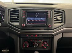 VOLKSWAGEN AMAROK 2.0 TRENDLINE 4X4 CD 16V TURBO INTERCOOLER 2017/2018 ÓTIMA CAR FLORES DA CUNHA / Carros no Vale