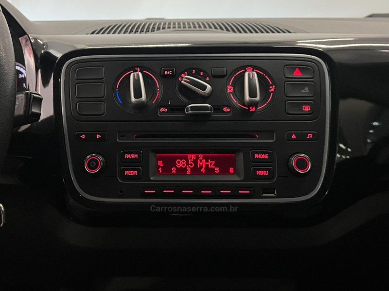 VOLKSWAGEN UP 1.0 MPI RED UP 12V 2016/2017 ÓTIMA CAR FLORES DA CUNHA / Carros no Vale VOLKSWAGEN UP 1.0 MPI RED UP 12V 2016/2017 ÓTIMA CAR FLORES DA CUNHA / Carros no Vale