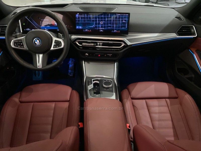 BMW 330E 2.0 M SPORT 16V TURBO HÍBRIDO 2023/2023 ÓTIMA CAR FLORES DA CUNHA / Carros no Vale