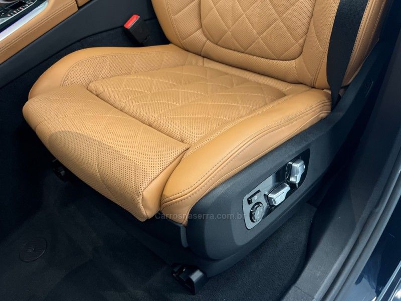 BMW X5 3.0 XDRIVE50E TURBO M SPORT HÍBRIDO 2023/2024 ÓTIMA CAR FLORES DA CUNHA / Carros no Vale BMW X5 3.0 XDRIVE50E TURBO M SPORT HÍBRIDO 2023/2024 ÓTIMA CAR FLORES DA CUNHA / Carros no Vale