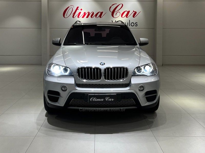 BMW X5 4.4 4X4 50I SPORT V8 32V 2011/2011 ÓTIMA CAR FLORES DA CUNHA / Carros no Vale