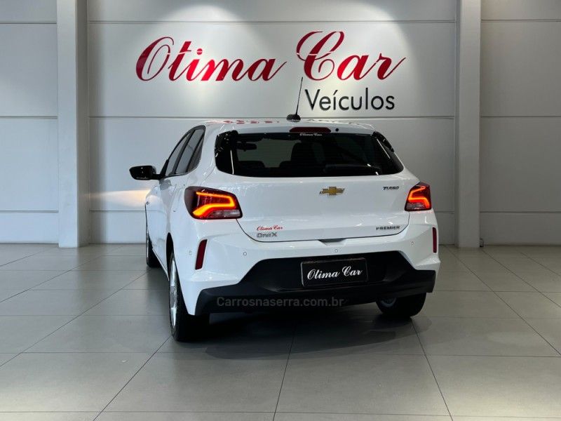 CHEVROLET ONIX 1.0 PREMIER 12V TURBO 2020/2021 ÓTIMA CAR FLORES DA CUNHA / Carros no Vale